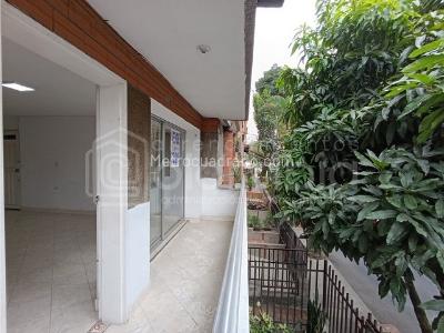 Apartamento de 3 alcobas en venta en El Dorado, Envigado, 119 m² · foto 5 de 15