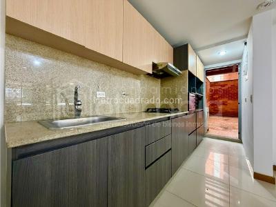 Apartamento en venta en Loma Del Escobero, Envigado · foto 8 de 20