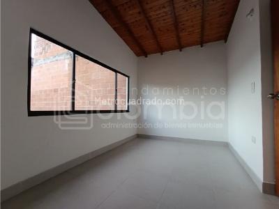 Casa de 4 alcobas en venta en Las Flores, Envigado, 112 m² · foto 9 de 13