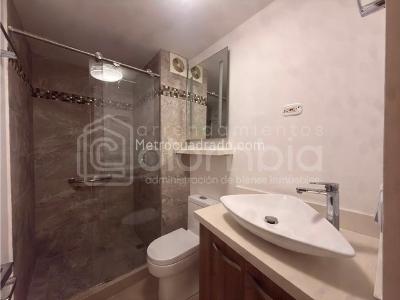 Apartamento de 3 alcobas en arriendo en Loma De Las Brujas, Envigado, 116 m² · foto 9 de 18