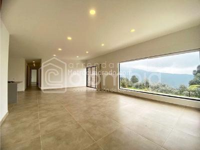 Casa de 3 alcobas en venta en La Catedral, Envigado, 220 m² · foto 11 de 20
