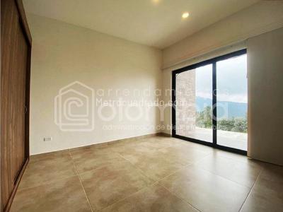 Casa de 3 alcobas en venta en La Catedral, Envigado, 220 m² · foto 16 de 20