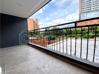 Apartamento en arriendo en Loma Del Escobero, Envigado · foto 4 de 20