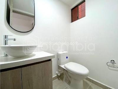 Apartamento en arriendo en Loma Del Escobero, Envigado · foto 14 de 20
