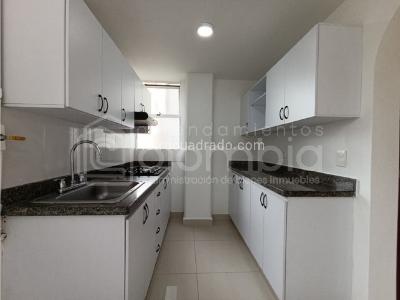 Apartamento de 3 alcobas en arriendo en Mesa, Envigado, 70 m² · foto 2 de 14