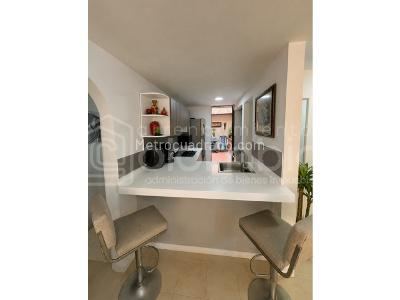 Apartamento de 3 alcobas en venta en Laureles, Medellín, 74 m² · foto 5 de 15