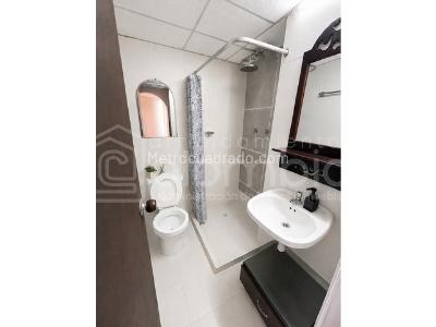 Apartamento de 3 alcobas en venta en Laureles, Medellín, 74 m² · foto 8 de 15