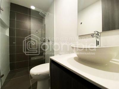 Apartaestudio en arriendo en Villa Carlota, Medellín, 45 m² · foto 6 de 12