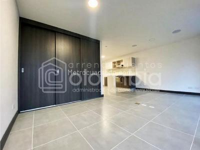 Apartaestudio en arriendo en Villa Carlota, Medellín, 45 m² · foto 7 de 12