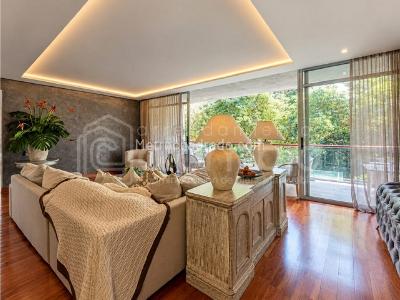 Apartamento de 3 alcobas en arriendo en El Poblado, Medellín, 283 m² · foto 3 de 20