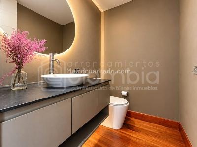 Apartamento de 3 alcobas en arriendo en El Poblado, Medellín, 283 m² · foto 12 de 20