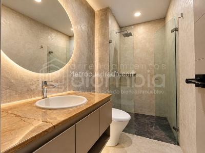 Apartamento de 3 alcobas en arriendo en El Poblado, Medellín, 283 m² · foto 14 de 20