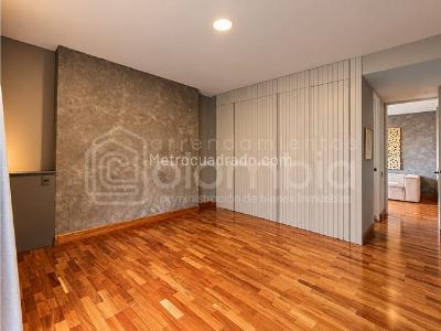 Apartamento de 3 alcobas en arriendo en El Poblado, Medellín, 283 m² · foto 15 de 20
