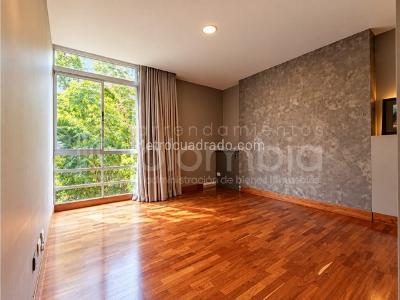Apartamento de 3 alcobas en arriendo en El Poblado, Medellín, 283 m² · foto 16 de 20