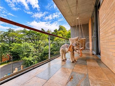 Apartamento de 3 alcobas en arriendo en El Poblado, Medellín, 283 m² · foto 19 de 20