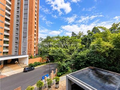 Apartamento de 3 alcobas en arriendo en El Poblado, Medellín, 283 m² · foto 20 de 20