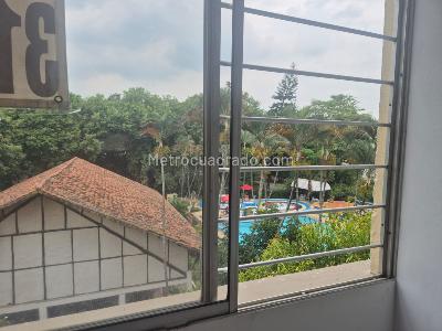 Apartamento de 3 alcobas en venta en Tequendama, Cali, 110 m² · foto 15 de 17