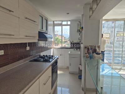 Apartamento de 3 alcobas en venta en La Flora, Cali, 100 m² · foto 3 de 18