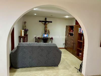 Casa de 4 alcobas en venta en Urbanizacion La Merced, Cali, 250 m² · foto 8 de 20