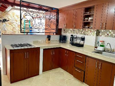 Casa de 4 alcobas en venta en Urbanizacion La Merced, Cali, 250 m² · foto 6 de 20