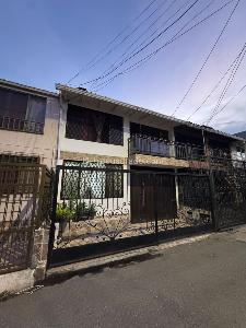 Casa de 4 alcobas en venta en Alamos, Cali, 180 m² · foto 9 de 14