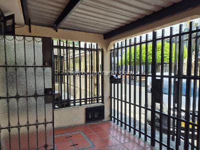 Casa de 4 alcobas en venta en Los Andes, Cali, 218 m² · foto 2 de 19