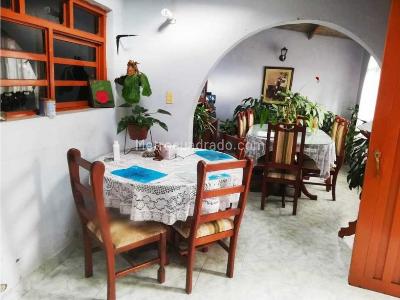 Casa de 3 alcobas en venta en Circasia, Armenia, 288 m² · foto 6 de 20