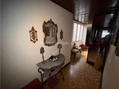 Casa de 5 alcobas en venta en Granada, Armenia, 270 m² · foto 2 de 10