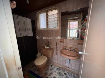 Casa de 5 alcobas en venta en Granada, Armenia, 270 m² · foto 6 de 10