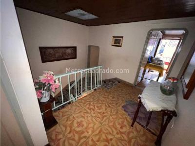 Casa de 5 alcobas en venta en Granada, Armenia, 270 m² · foto 8 de 10