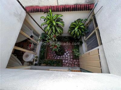 Casa de 5 alcobas en venta en Granada, Armenia, 270 m² · foto 10 de 10
