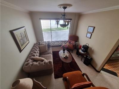 Casa de 3 alcobas en venta en Norte, Armenia, 144 m² · foto 2 de 20