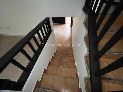 Casa de 4 alcobas en venta en Arboleda, Armenia, 284 m² · foto 9 de 20