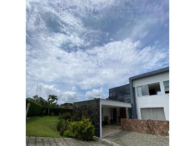 Casa de 5 alcobas en venta en Caimo, Armenia, 1761 m² · foto 2 de 20