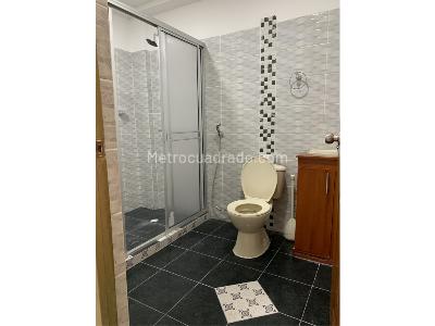 Casa de 5 alcobas en venta en Barrio El Recreo, Armenia, 308 m² · foto 11 de 20