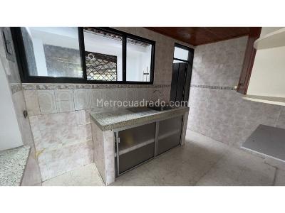 Casa de 5 alcobas en venta en Barrio Las Americas, Armenia, 216 m² · foto 9 de 20