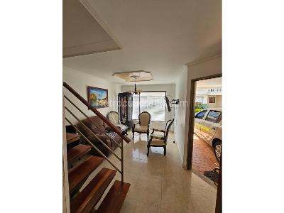 Casa de 3 alcobas en venta en Av, Armenia, 140 m² · foto 2 de 11