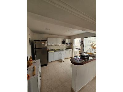 Casa de 3 alcobas en venta en Av, Armenia, 140 m² · foto 5 de 11