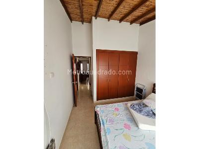 Casa de 3 alcobas en venta en Av, Armenia, 140 m² · foto 8 de 11