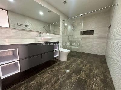 Apartamento de 3 alcobas en venta en Zuñiga, Envigado, 240 m² · foto 15 de 20