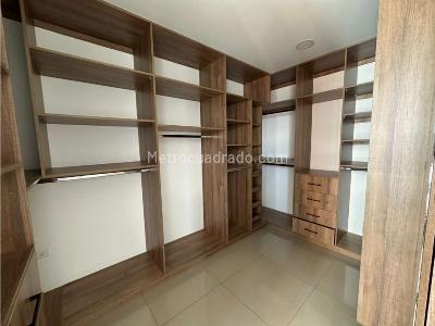 Apartamento de 3 alcobas en venta en Zuñiga, Envigado, 240 m² · foto 17 de 20