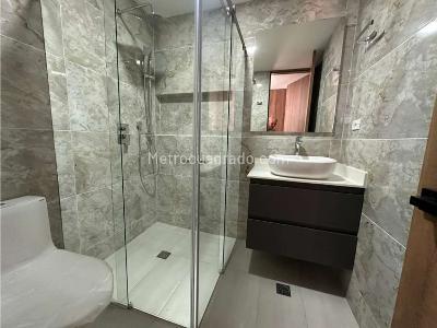 Apartamento de 3 alcobas en venta en Zuñiga, Envigado, 240 m² · foto 18 de 20