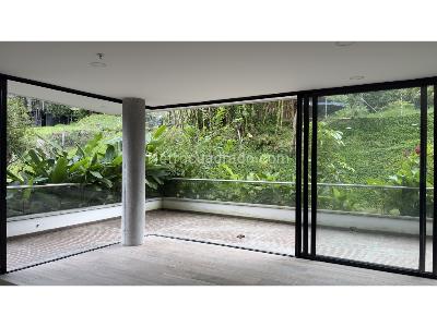 Apartamento de 3 alcobas en venta en Loma Del Escobero, Envigado, 163 m² · foto 2 de 12