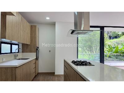Apartamento de 3 alcobas en venta en Loma Del Escobero, Envigado, 163 m² · foto 4 de 12