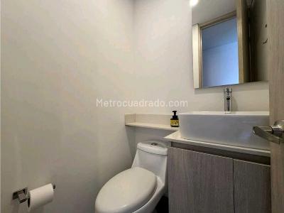 Apartamento de 2 alcobas en venta en Loma De Las Brujas, Envigado, 116 m² · foto 7 de 9