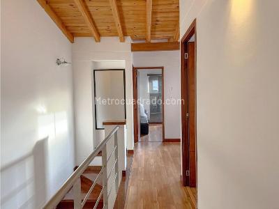 Casa de 3 alcobas en venta en Transversal Intermedia, Envigado, 195 m² · foto 4 de 8