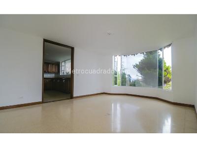 Casa de 5 alcobas en venta en Loma Del Escobero, Envigado, 350 m² · foto 7 de 12