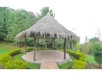 Casa de 5 alcobas en venta en Loma Del Escobero, Envigado, 350 m² · foto 12 de 12
