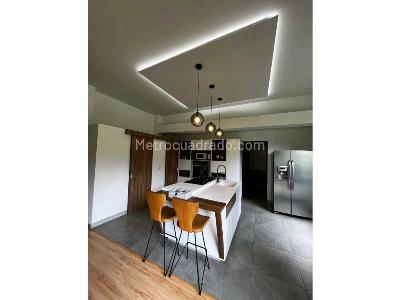 Casa de 5 alcobas en venta en La Doctora, Sabaneta, 1752 m² · foto 4 de 11