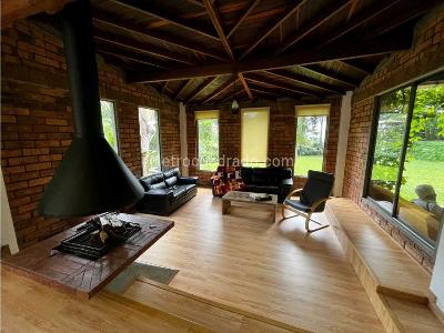 Casa de 5 alcobas en venta en La Doctora, Sabaneta, 1752 m² · foto 5 de 11